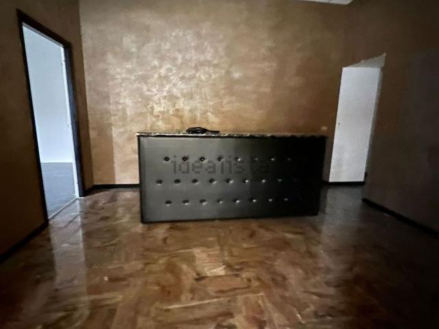 Locale in affitto di 70 m² in Via San Paolo Belsito