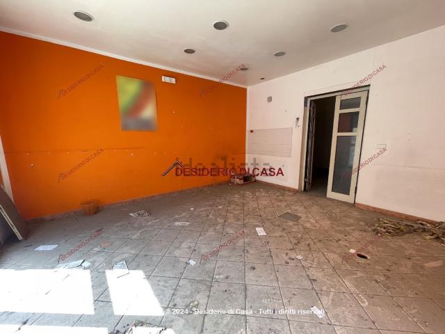 Locale in affitto di 70 m² in Viale Europa, 37
