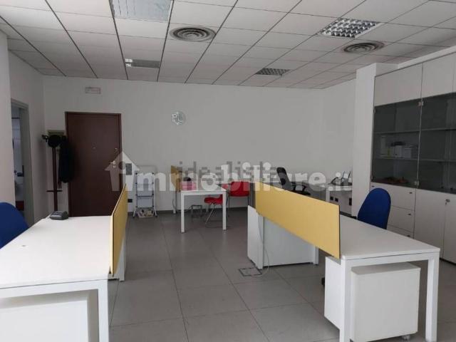 Locale in affitto di 70 m² in Viale Sant&apos  Agostino