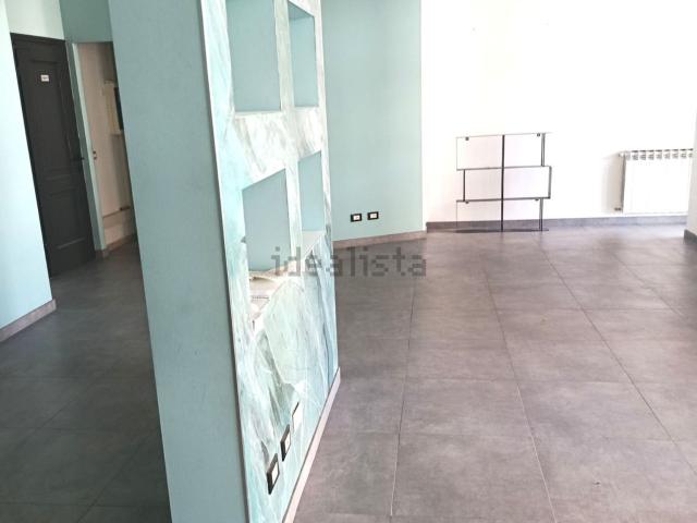 Locale in affitto di 70 m²