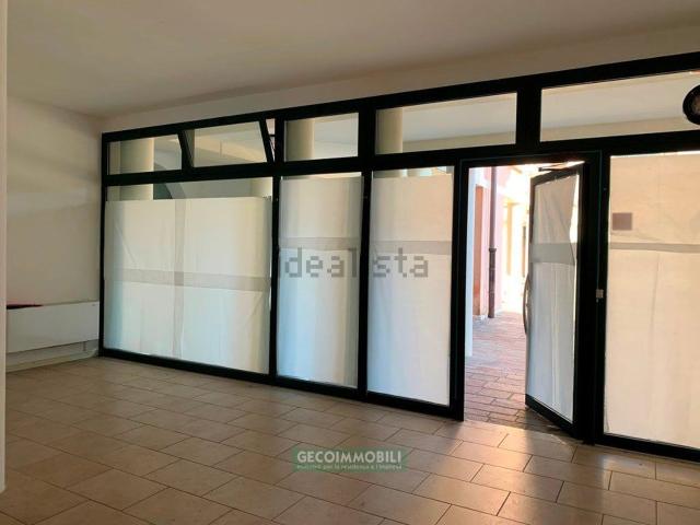 Locale in affitto di 70 m²