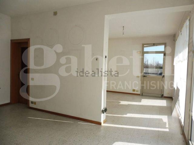 Locale in affitto di 70 m²