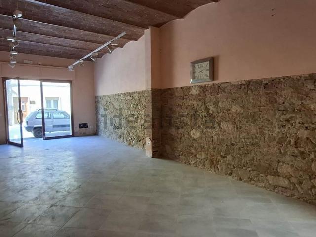 Locale in affitto di 70 m²