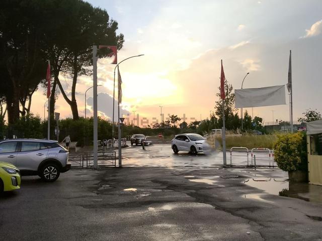 Locale in affitto di 710 m² in Via Casilina, 1320
