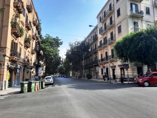 Locale in affitto di 71 m² in Via Goethe, 60