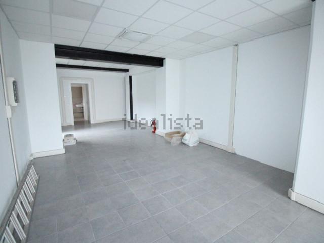 Locale in affitto di 71 m² in Viale Somaini