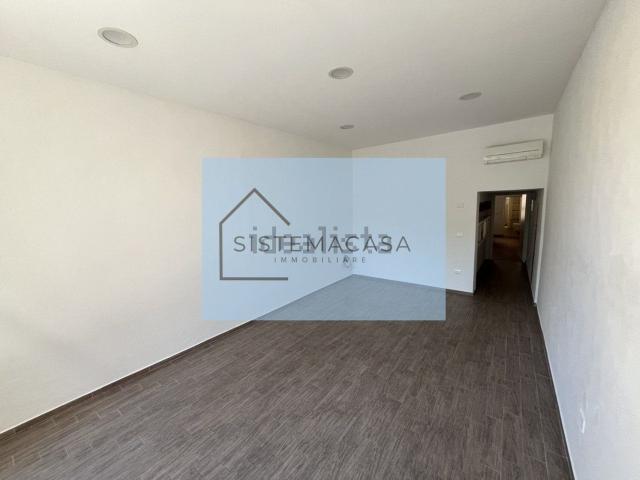 Locale in affitto di 72 m² in Piazza Cavour