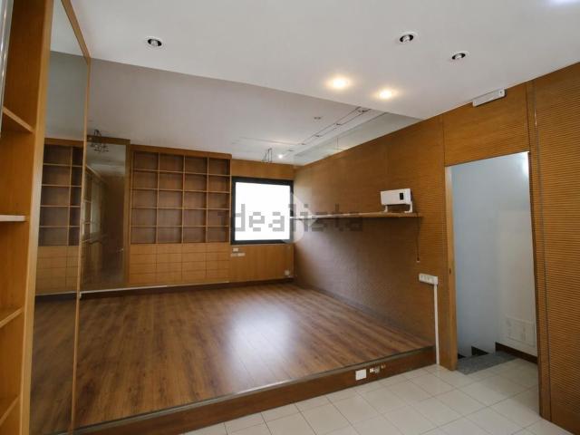 Locale in affitto di 72 m² in Piazza Nazionale