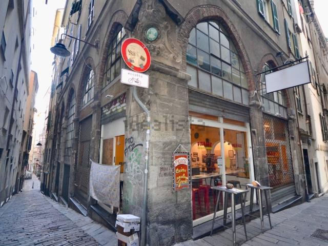 Locale in affitto di 72 m² in Salita all&apos Arcivescovato