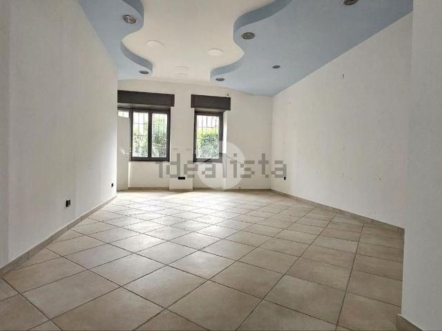 Locale in affitto di 72 m² in Via Vitulanese, 4