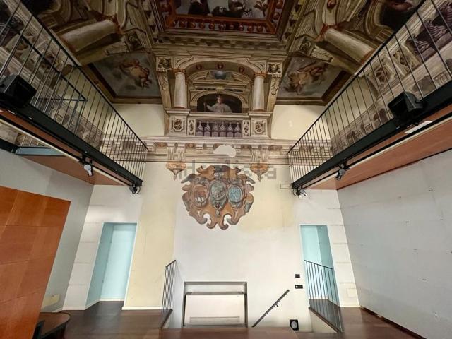 Locale in affitto di 72 m² in Via Bonomo de Bernardi, 2