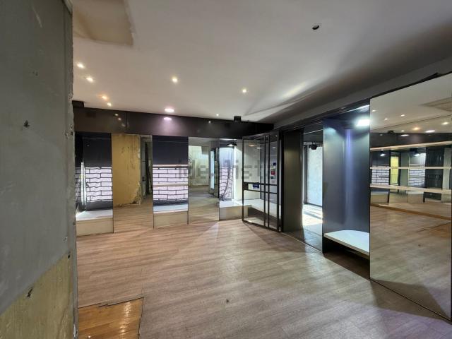 Locale in affitto di 72 m² in Via Mac Mahon, 16