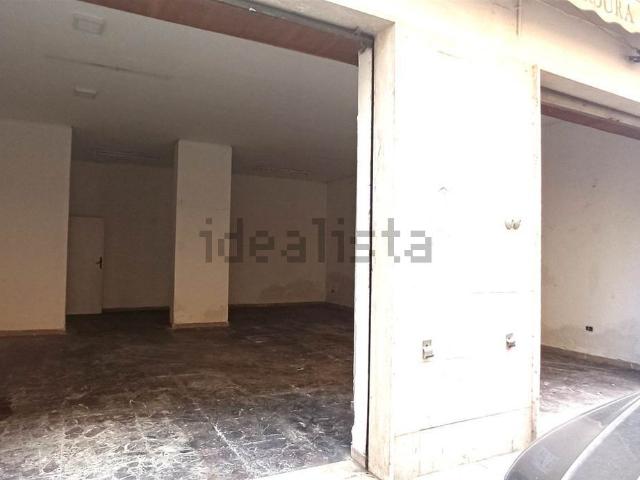 Locale in affitto di 72 m² in Via Rodi, 7