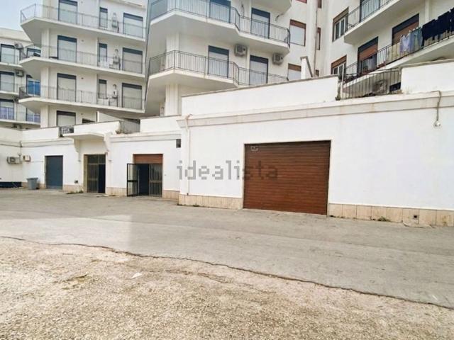 Locale in affitto di 77 m² in Via Zunica, 81