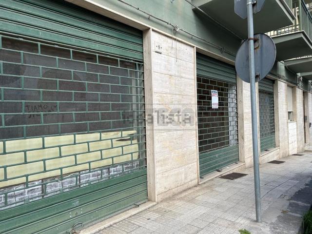 Locale in affitto di 77 m² in Via Ruggero Settimo, 10