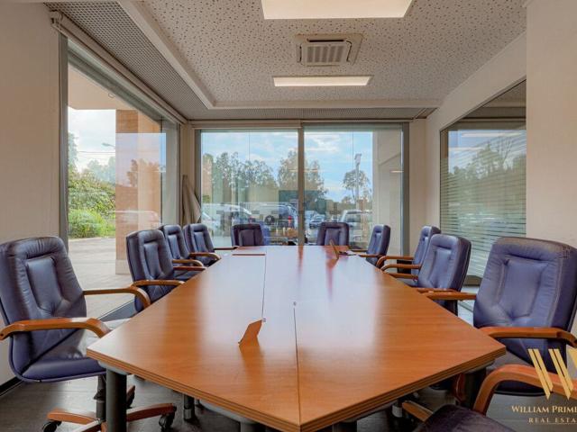 Locale in affitto di 740 m² in Via Appia Nuova, 801