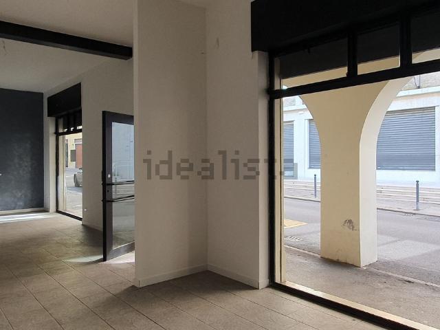 Locale in affitto di 74 m² in Contrada Pedemuro San Biagio, 91