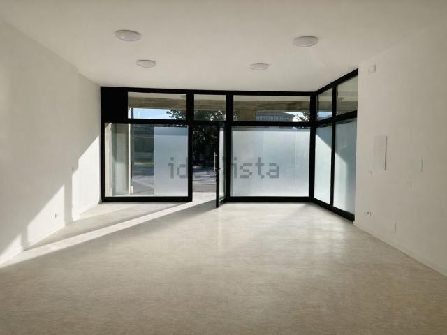 Locale in affitto di 74 m² in Corso Dante Alighieri