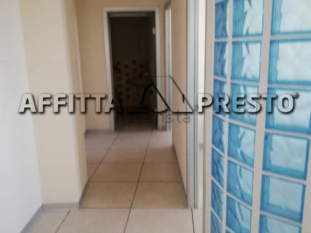 Locale in affitto di 74 m² in Via Guido Bonali