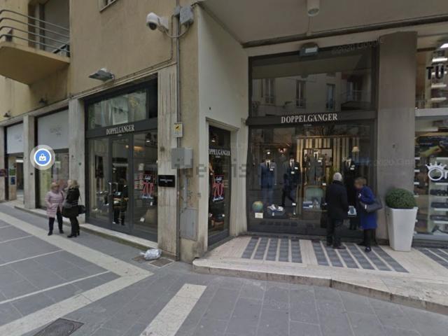Locale in affitto di 74 m²