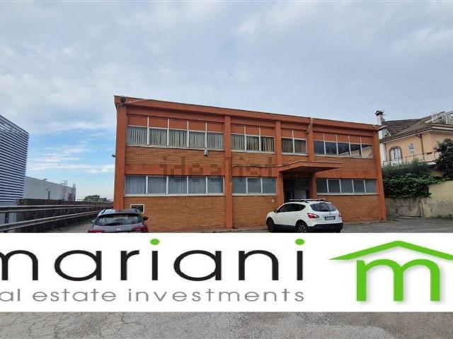 Locale in affitto di 7500 m² in Strada Statale 7