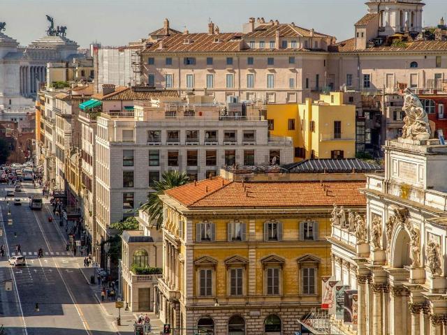 Locale in affitto di 750 m² in Via Nazionale