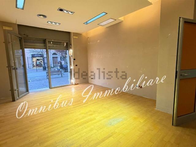 Locale in affitto di 75 m² in Corso Giuseppe Garibaldi, 17
