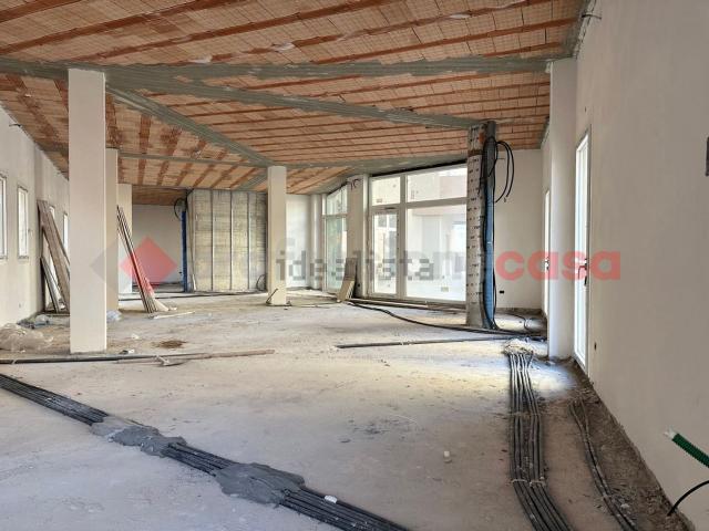 Locale in affitto di 75 m² in Piazza Attias