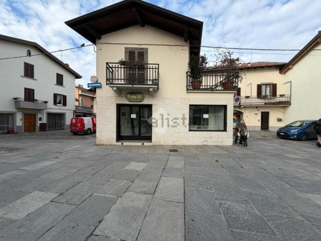 Locale in affitto di 75 m² in Piazza Italia, 25
