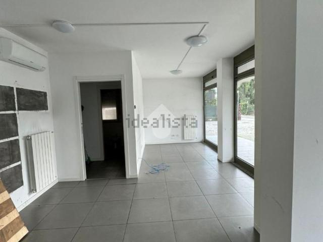 Locale in affitto di 75 m² in Via Torre