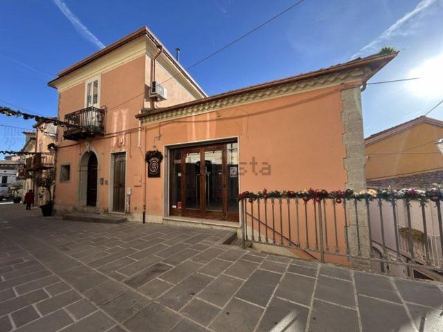 Locale in affitto di 75 m² in Via Tribunali, 26