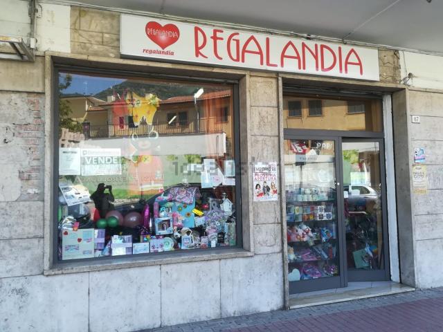 Locale in affitto di 75 m² in Via Gabriele D&apos Annunzio