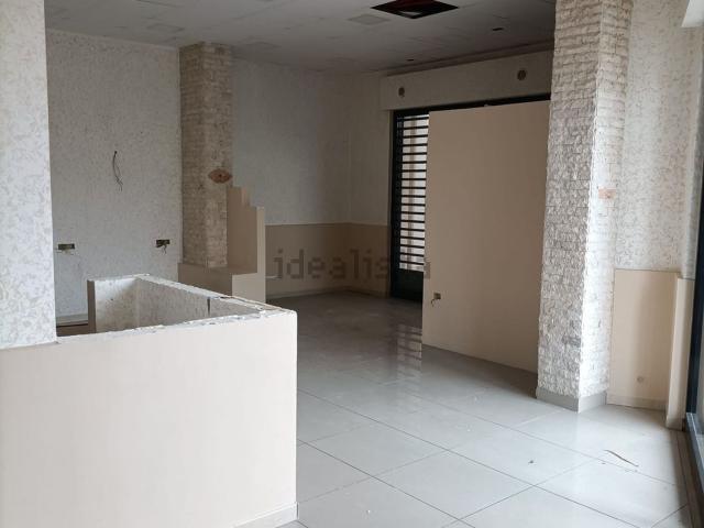 Locale in affitto di 75 m² in Via Giordano Bruno