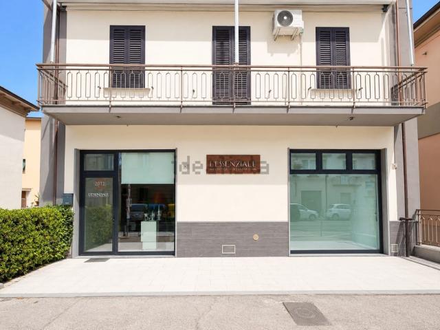 Locale in affitto di 75 m² in Via Marco Perennio