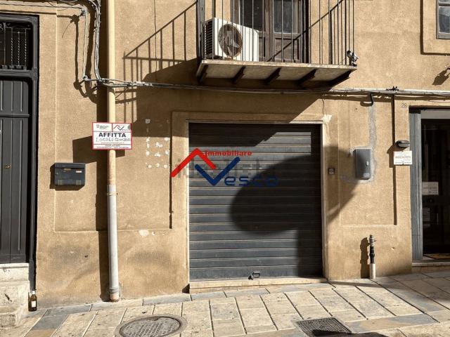 Locale in affitto di 75 m² in Via Mazzini