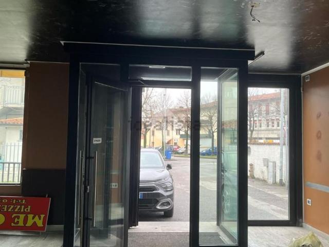 Locale in affitto di 75 m² in Via Papa Giovanni Paolo I, 1