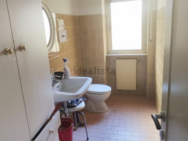 Locale in affitto di 75 m² in Viale Dante Alighieri, 11