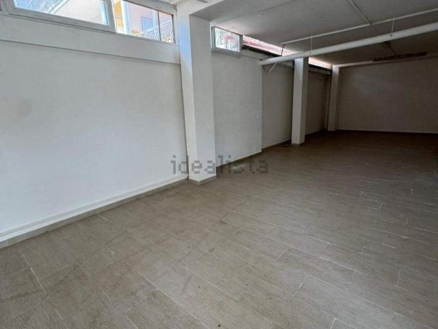 Locale in affitto di 75 m²