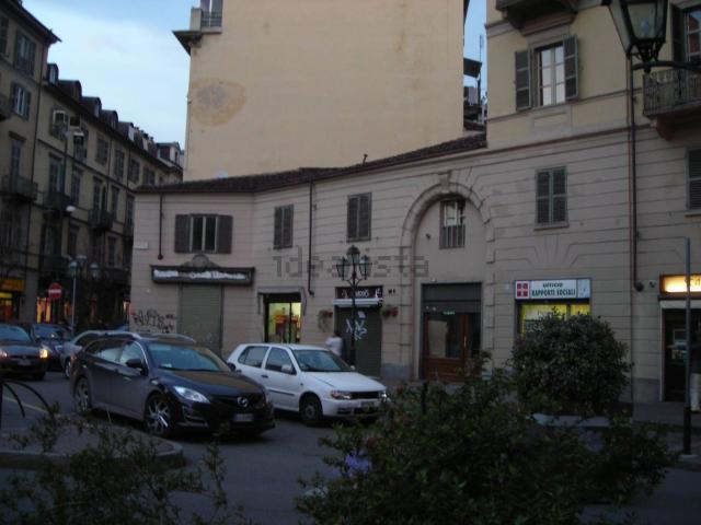 Locale in affitto di 75 m²