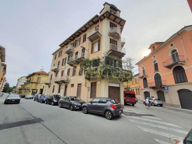 Locale in affitto di 75 m²