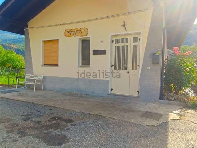 Locale in affitto di 76 m² in Frazione Fabbrica, 36
