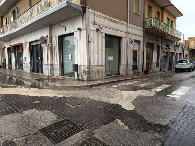 Locale in affitto di 76 m² in Piazza Vittorio Emanuele, 17