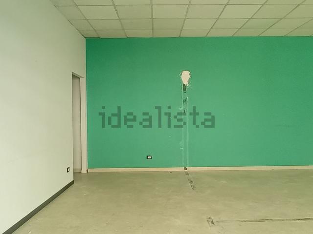 Locale in affitto di 76 m² in Via Alvaro Corrado, 39