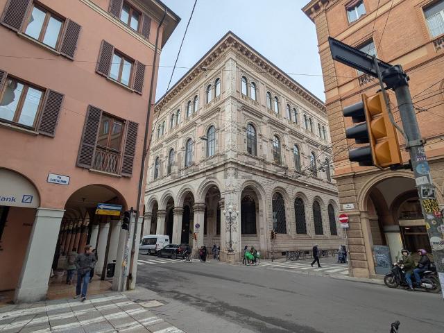 Locale in affitto di 76 m² in Via Castiglione