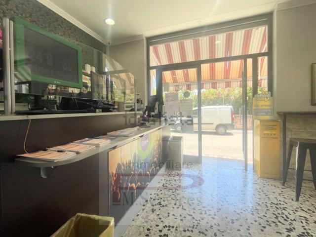 Locale in affitto di 76 m² in Via Santa Maria a Fiume