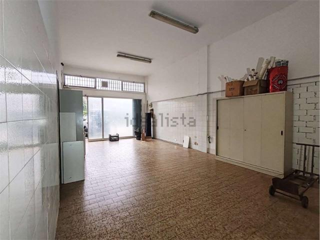 Locale in affitto di 78 m² in Via Fornaci, 1