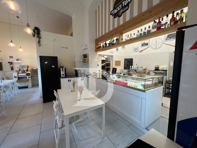 Locale in affitto di 79 m² in Via Cesare Battisti