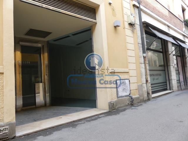 Locale in affitto di 79 m² in Via Salara, 20