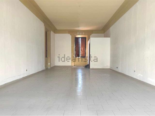 Locale in affitto di 79 m² in Viale G. Puccini, 751
