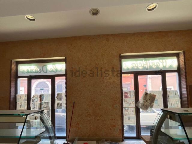 Locale in affitto di 83 m² in Via Umberto, 82